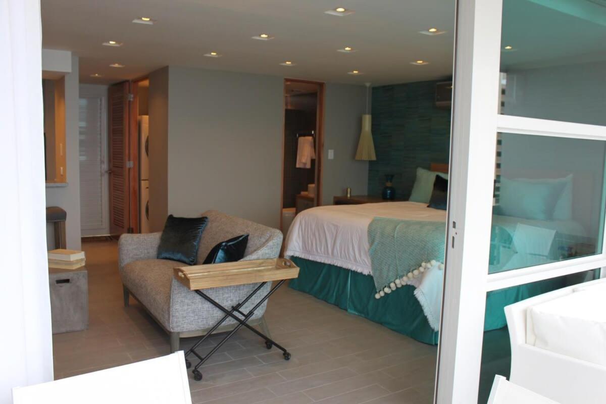 Enchanted 17 Jewel Beachfront Luquillo -Pool Buitenkant foto